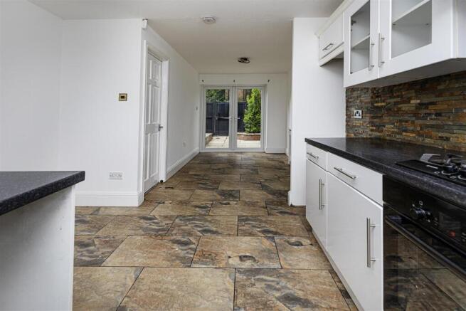 3 bed Terraced for sale Image 9
