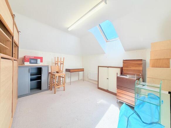 2 bed Flat for sale Image 10