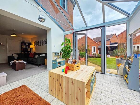 Cherwell Gardens, Bingham, Nottingham photo 4
