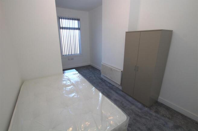 5 bed Terraced to rent Image 9