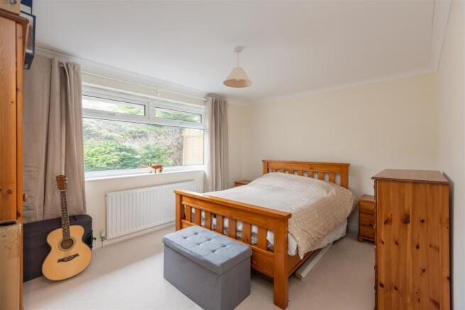 Wold View 1-Bedroom 1.jpg