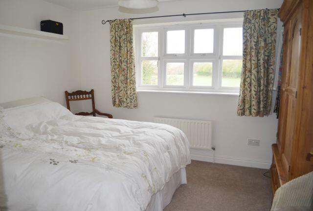 26 Mill Meadow - Bed