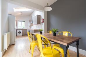 62, Cycle Road, Nottingham NG7 2DT