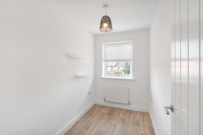 3 bed Semi-Detached to rent Image 11