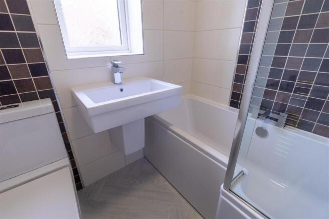 3 bed Semi-Detached to rent Image 7