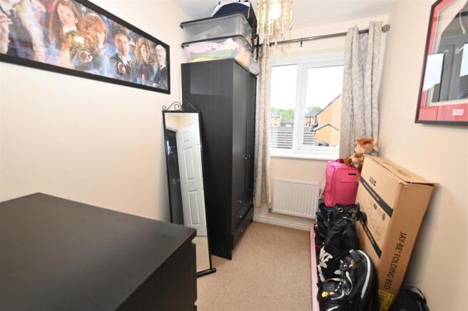 3 bed Semi-Detached for sale Image 8