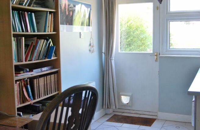Photo 10