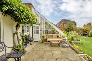 Hartland, Gills Green, Hawkhurst, Cranbrook TN18 5ET