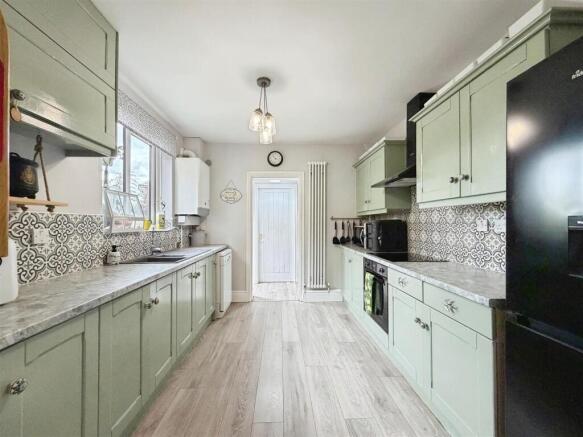 3 bed House for sale Image 7
