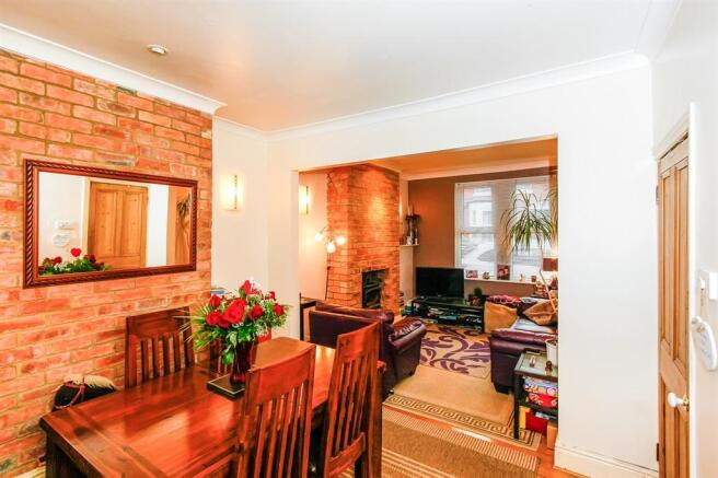 Lounge/ Dining Area