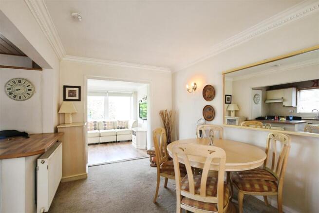 3 bed Semi-Detached for sale Image 8