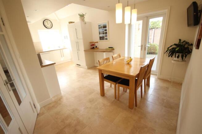 Modern Kitchen Diner