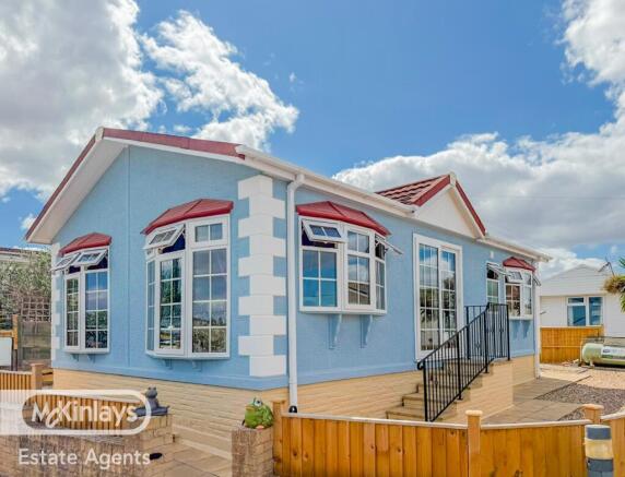 2 Bedroom Park Home for Sale