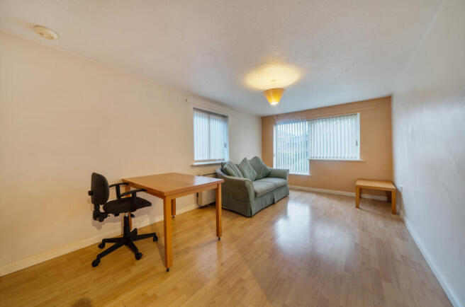 1400952-11-696773...