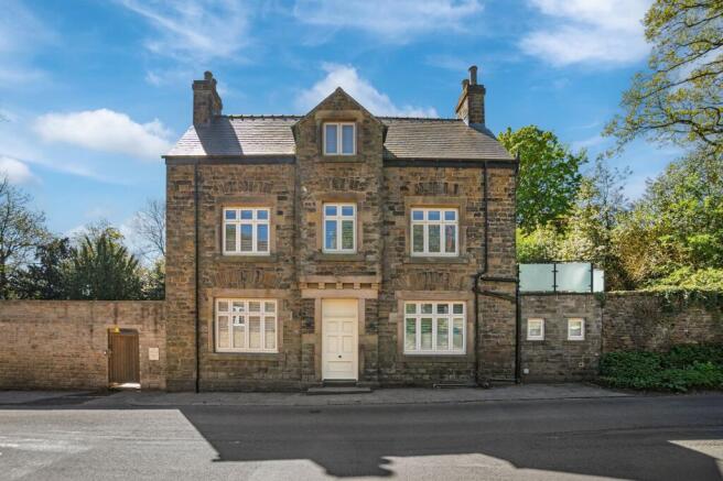 Former Public House with an abundance of character