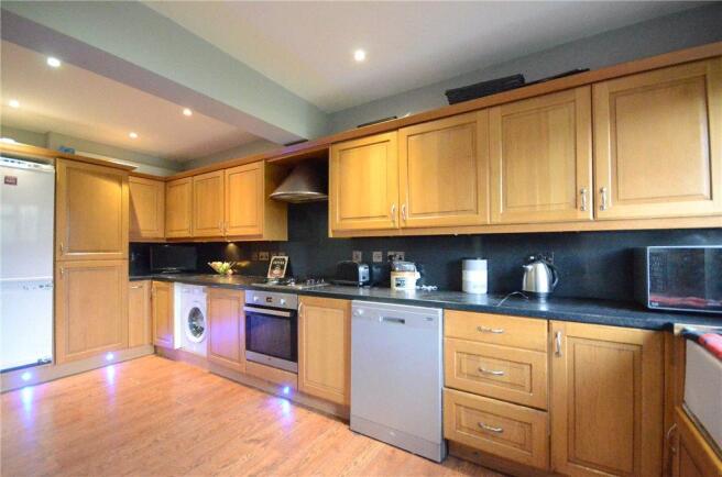 Kitchen 01