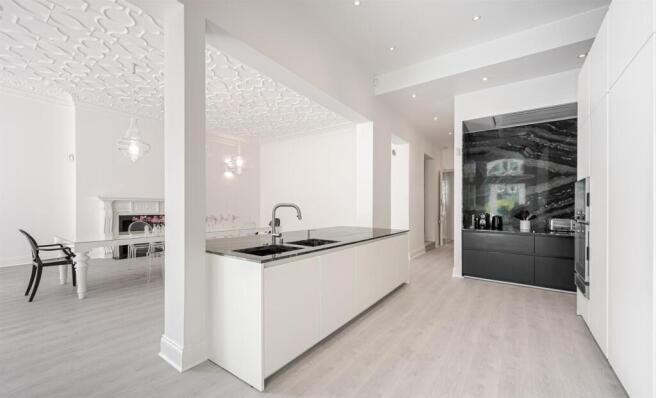 Gledhow Gardens 11B-15-2. Low Res.jpg