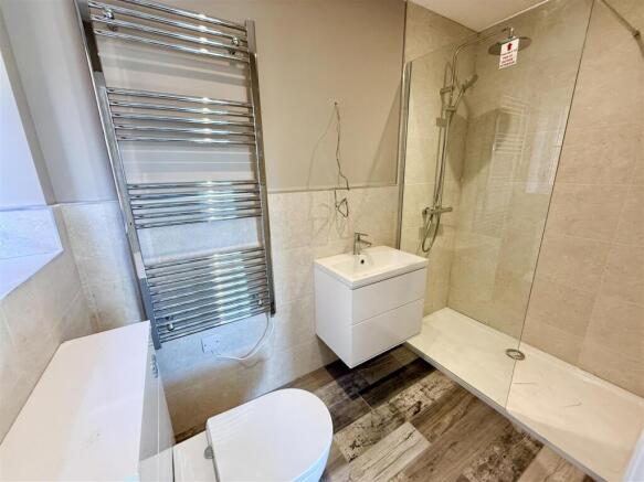 en suite shower room