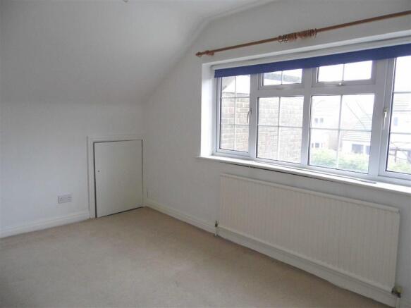 BEDROOM 2 - to the r