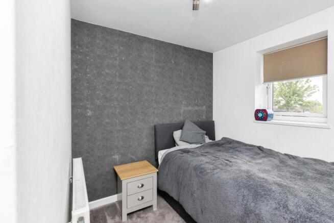 5 bed Detached for sale Image 12