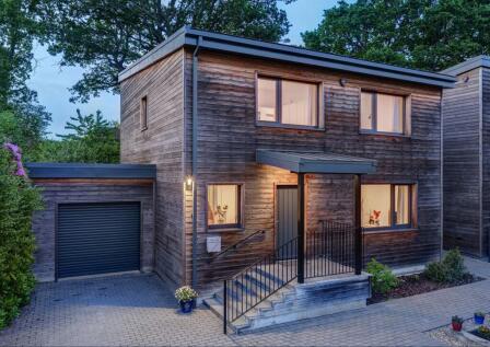 Beeches Road, Farnham Common, SL2