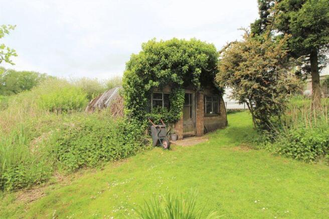 Nissan Hut