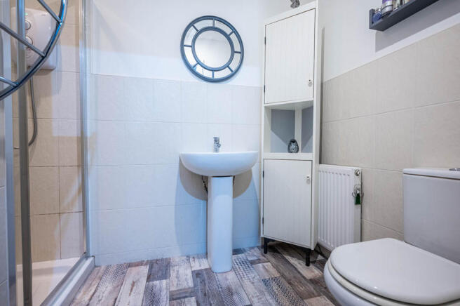 EN SUITE