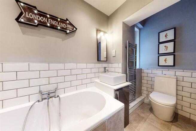 2 bed Flat to rent Image 11