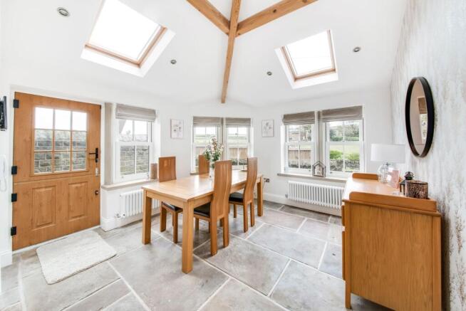4 bed Detached for sale Image 10