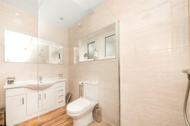 En-Suite (2).jpg