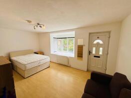 16, Colwyn Green, Colindale, London NW9 7RB