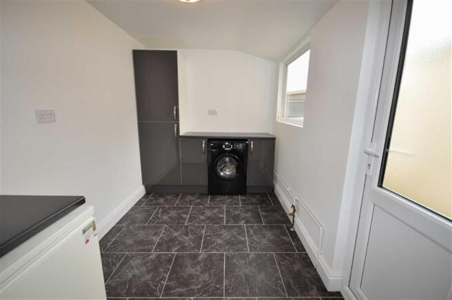 UTILITY/ INNER HALL