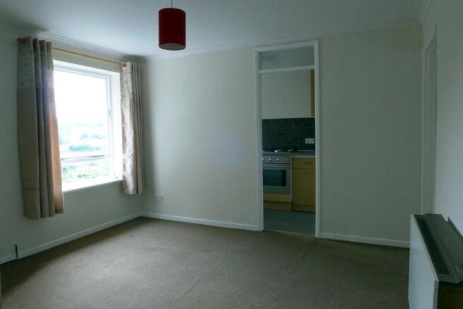 Bagleys Road, 10, Living1.jpg