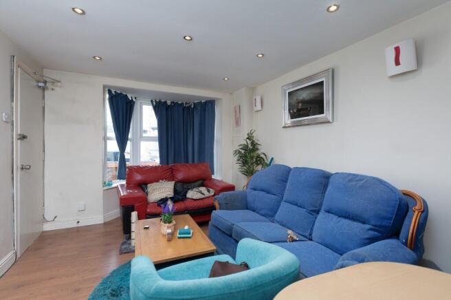 3 bed Block of Apartments for sale Image 5