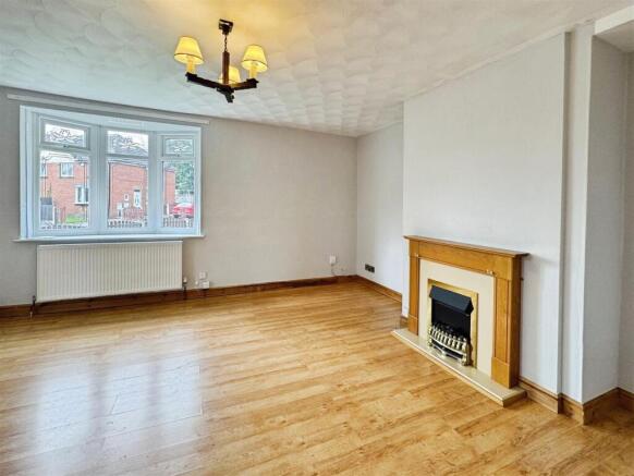 4 bed Semi-Detached for sale Image 8