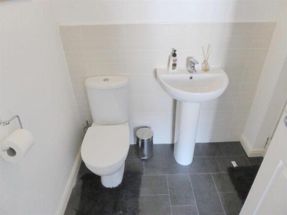 3 bed Town House to rent Image 8
