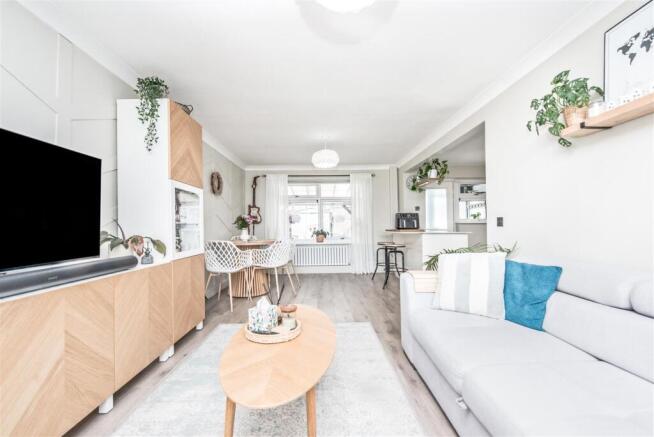 Living Room: