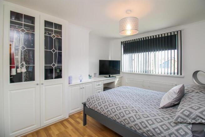 3 bed Semi-Detached for sale Image 7