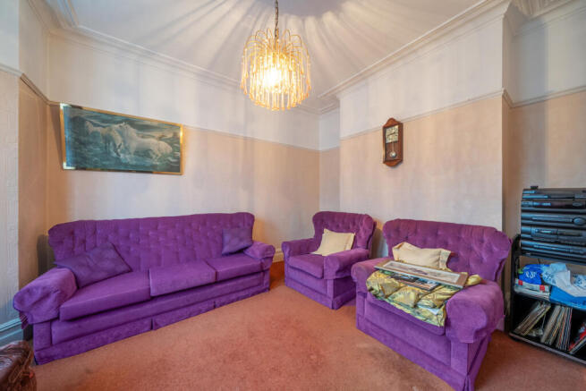 1417517-12-699745...