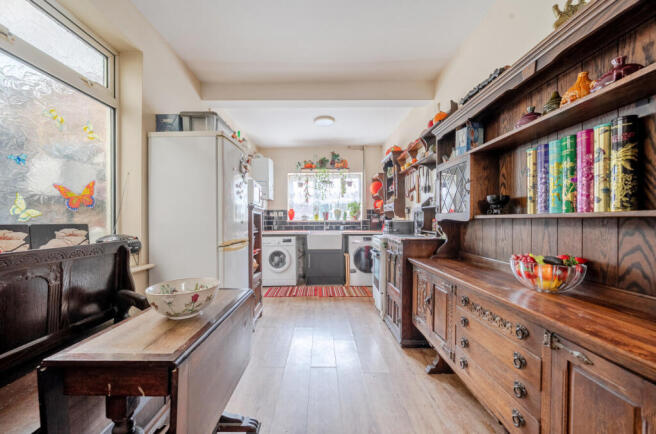 1416247-7-6995c9d...