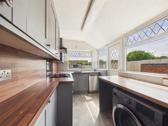 3 bed Terraced for sale Image 6