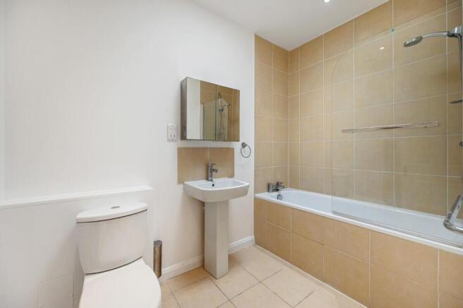 Lettings Hammersmith Shepherds Bush Road - bathroo