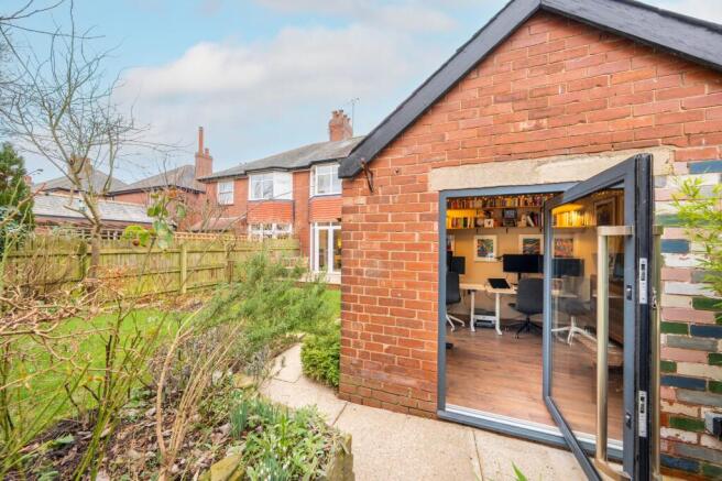 3 bed Semi-Detached for sale Image 10