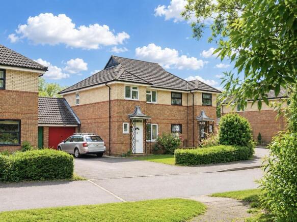 3-bed semi-detached on Newbridge Oval, Emerson Valley, Milton Keynes, £349,995