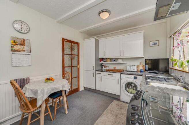 3 bed Semi-Detached for sale Image 8