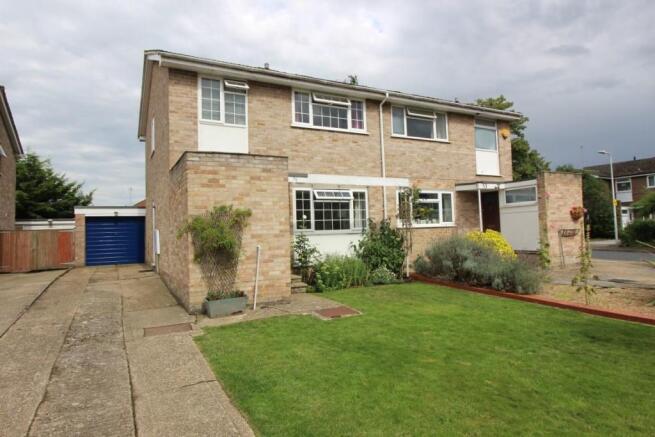 52 Primrose Close (2).JPG