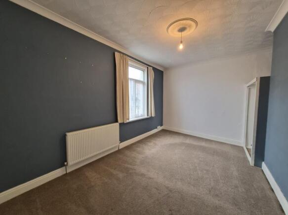2 bed Terraced to rent Image 9