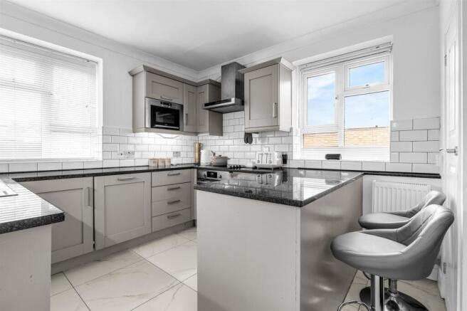 Bentley Road, Hertford, SG14 photo 2