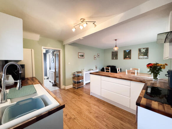 20251218_105103732_iOS