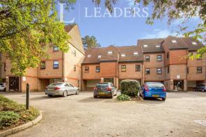 7, Carmel Close, Woking GU22 7XQ